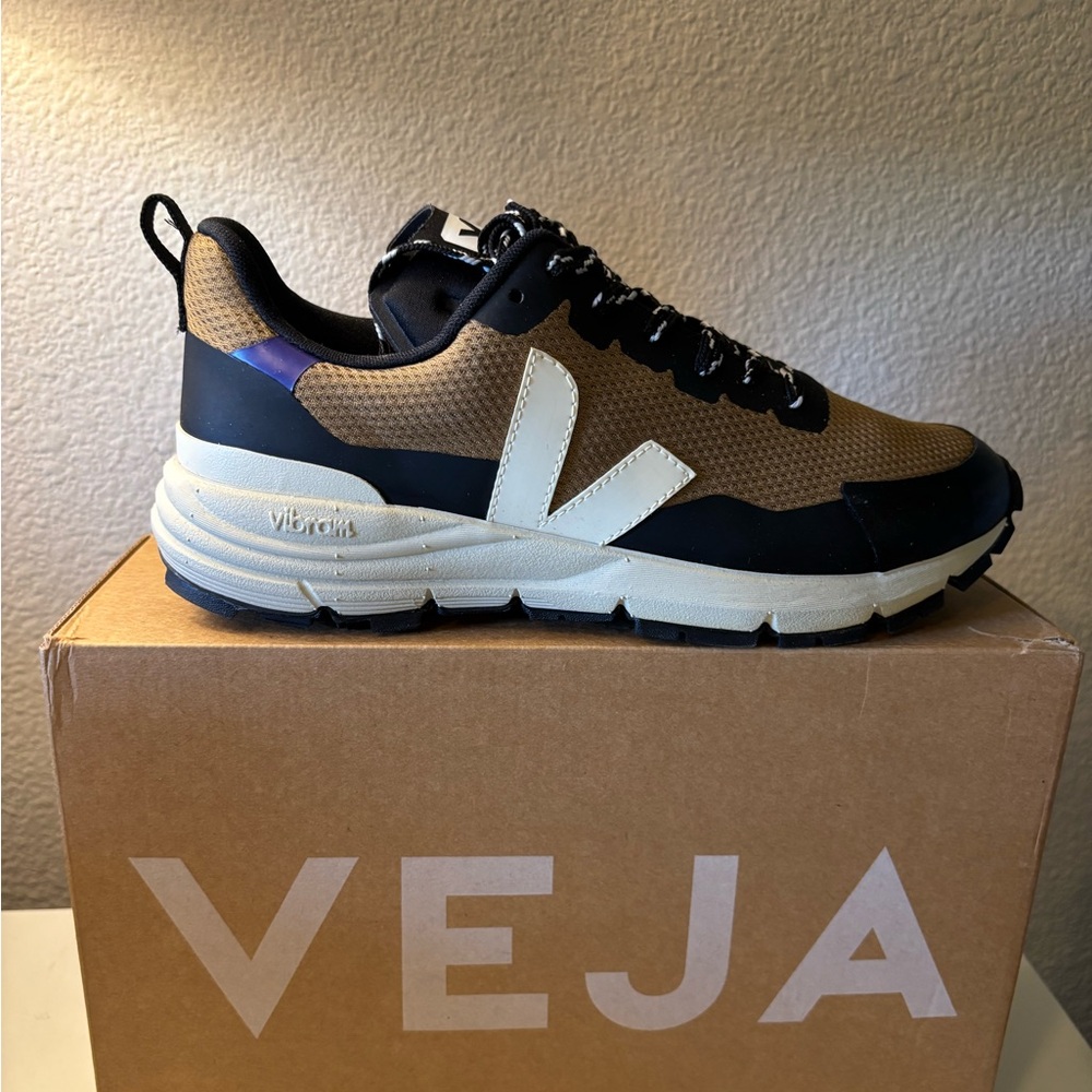 VEJA DEKKAN ALVEOMESH TENT PIERRE PURPLE US Size 8 EU Size 39 w/Extra Laces NIB